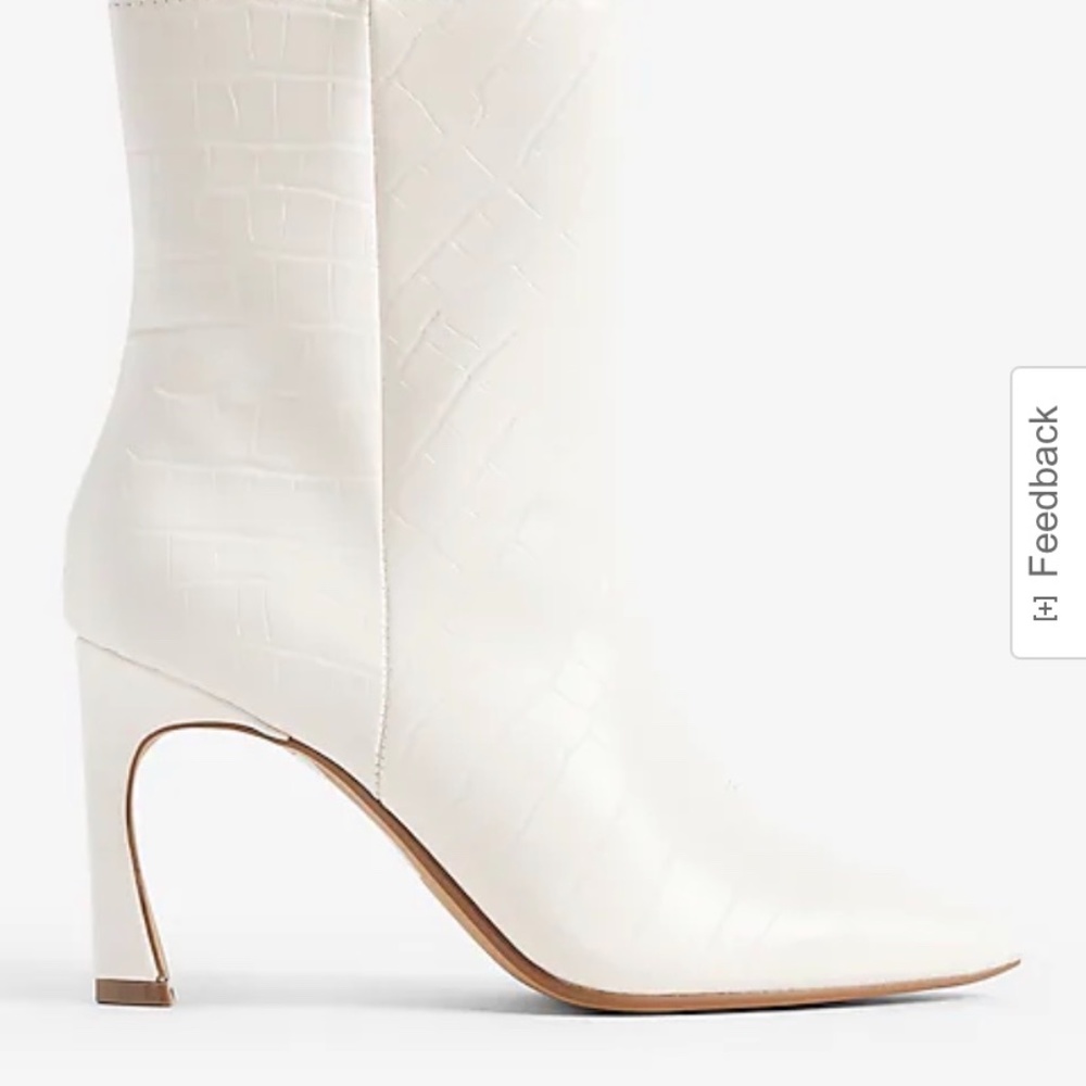 Express off white Booties  Faux Leather Comma Heel Cream NWT New in Box Tag Ivor